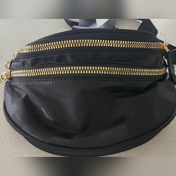 Crossbody waist bag - Picture 4 of 7